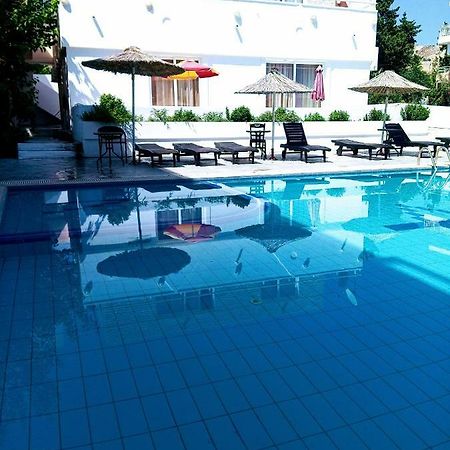 Saint Konstantin Beach Apartments Stegna Exteriér fotografie