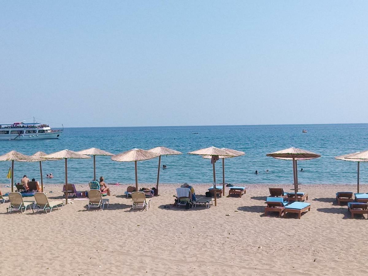 Saint Konstantin Beach Apartments Stegna Exteriér fotografie
